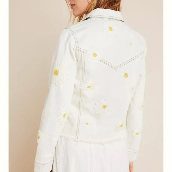 𝅺BlankNYC daisy flower embroidered denim jacket